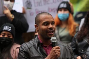 Federal & NY Bills Look To End Shock Treatment For People With Disabilities