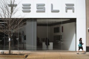 Ex-Tesla Employee Gets $1 Million Settlement After Company Failed to Stop Supervisors From Calling Him the N-Word