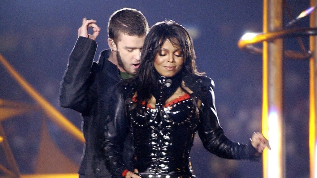 Tom Brady Opines About Janet Jackson, About Two Decades Too Late