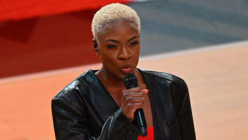 Go ‘Head, Sis! Singer Jully Black Changed Canadian National Anthem To Honor Indigenous Rights