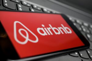 You’d Never Think a Feud Between an Airbnb Host and Their Guest Would Get This Messy