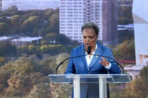 Illinois Democrats Tell Gov. Greg Abbott to Keep Chicago’s Name Out His Mouth