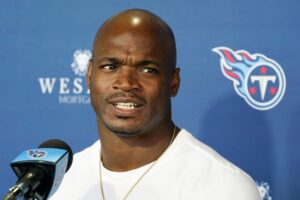 Adrian Peterson Will Not Be Charged With Felony in Domestic Violence Case, Reports Say