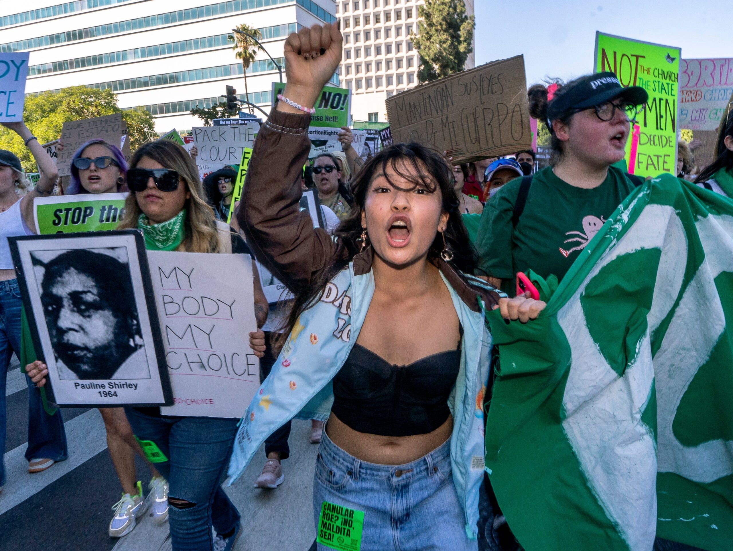 Photo: AP Damian Dovarganes