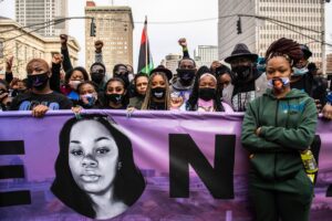 Breonna Taylor Shooting Footage Played at Restaurant, Interrupting Diners with Sounds of Gunshots