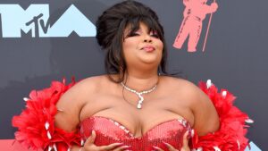 That Validation Felt Good as Hell: Lizzo Bodied the 2019 MTV Video Music Awards for All of Us