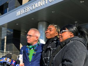 Jazmine Headley, Violently Arrested for Sitting on the Floor of a Human Resources Building, Sues New York City