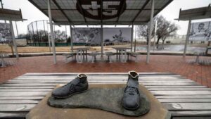 Guess How Much the Community Donated To Replace Jackie Robinson Statue in Kansas?