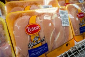Lawsuit Accuses Tyson Foods Supervisors of Placing ‘Winner-Take-All’ Bets on How Many Employees Would Catch COVID-19