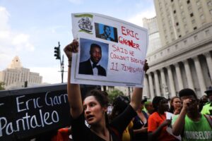 NYPD Suspends Officer Who Killed Eric Garner After Judge Recommends He Should be Fired