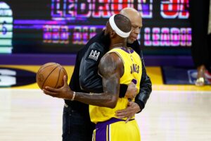 Kareem Abdul-Jabbar Reacts to LeBron James Breaking His Scoring Record