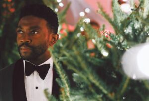 Wrapping Paper Roll Call: 'Tis the Season to Upgrade Him