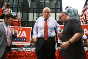 Eric Adams Says Giuliani Should Be Investigated for False Crime Report
