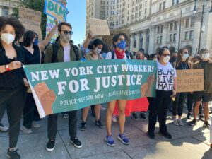 Hundreds of Ex- and Current Staffers Turn Out to Protest New York City Mayor Bill de Blasio