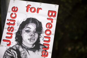 1 Officer Charged With Wanton Endangerment, 2 Others Not Indicted in Breonna Taylor Case