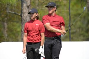Tiger Woods Expresses Gratitude After PGA Tour Golfers Don Black and Red In His Honor