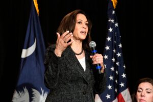 Kamala Harris Promises Her 2020 Administration Will Combat 'Hate,' Hold Social Media Platforms 'Accountable'