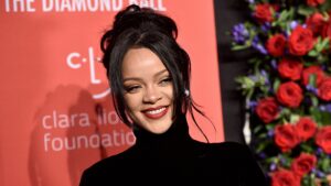 The Holidays Are Coming, So Naturally, Rihanna Wants All Our Money