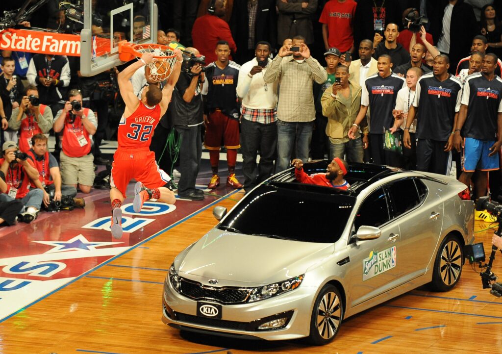 Pandemic Be Damned, Here's Who'll Be Competing in the 2021 NBA Slam Dunk Contest