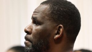 R. Kelly Attacked by Fellow Chicago Prisoner, per Attorney