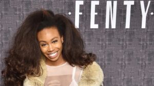 'Go Buy Yo Fenty Beauty in Peace, Sis!' After Racial Profiling Incident in Sephora, SZA Gets Gift From Rihanna