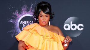 Let's Be Real, 2019 American Music Awards: Lizzo's Teeny-Tiny Purse Was the Biggest Winner of the Night