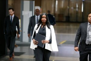 Chicago’s Top Prosecutor Tosses Out More Than 1,000 Marijuana Convictions Ahead of State Legalization Law