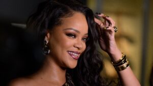 Rihanna Wants Us All to Know She’s Not Pregnant