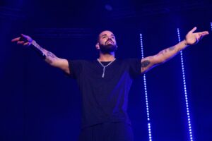 Drake Appears to Be Cutting Off His Famous Friends Like LeBron and Diddy…What’s He Cooking Up?